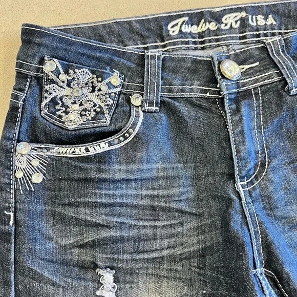 Low rise embellished distressed jeans Sz 5 - Picture 3 of 12